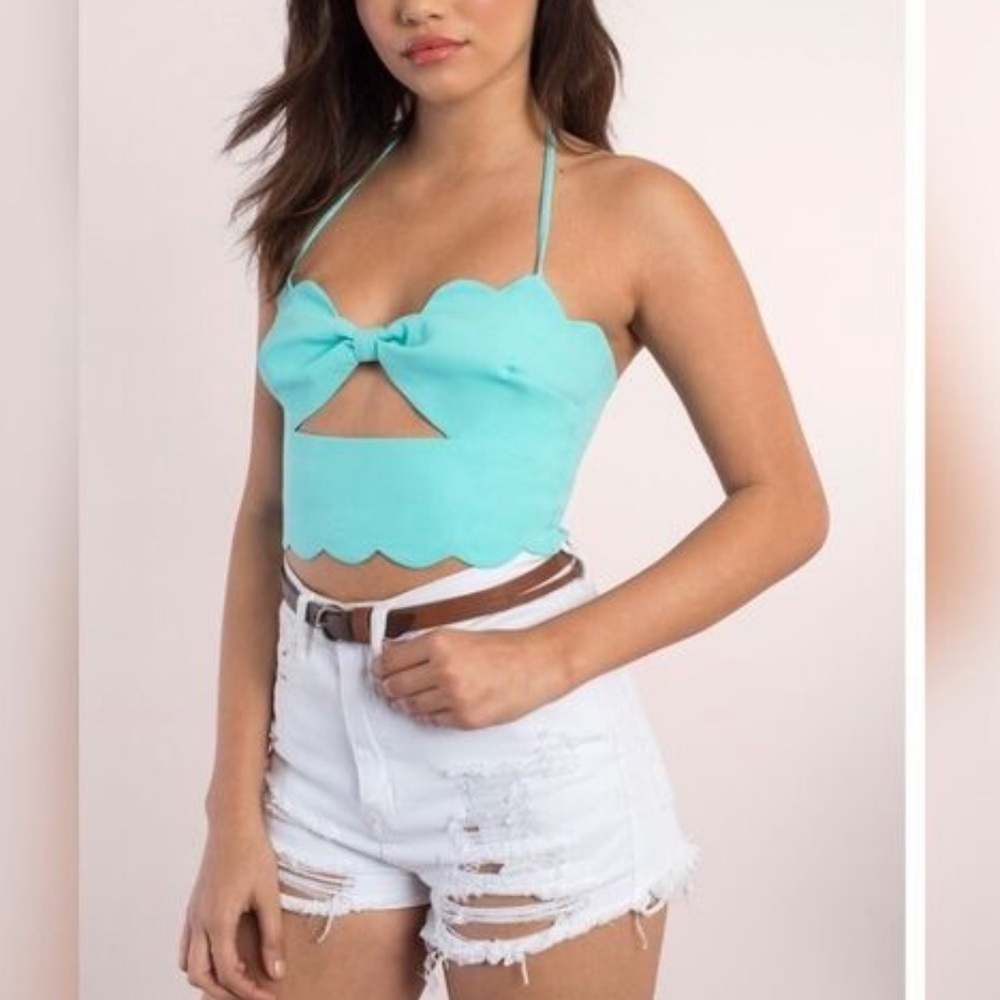 Tobi Scalloped Hem Crop Halter Top (S)